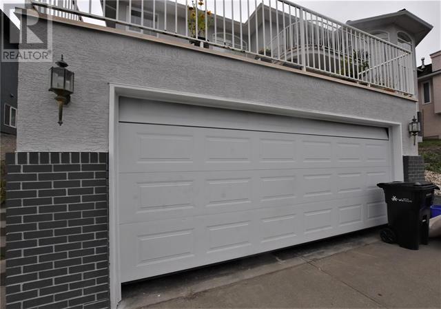 Property at 4904 Valleyview Place image 3