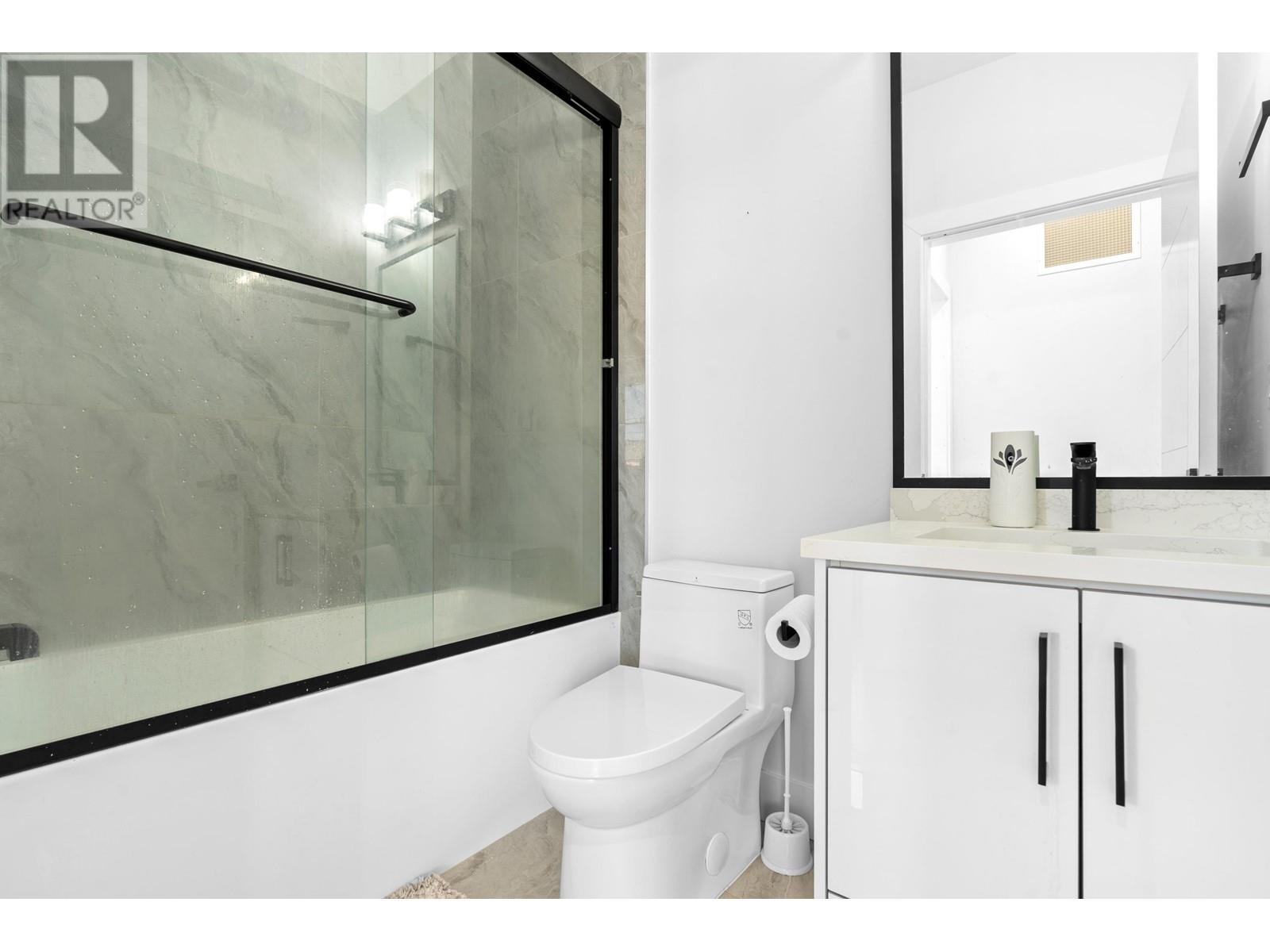 Listing Picture 18 of 34 : 465 E 57TH AVENUE, Vancouver / 溫哥華 - 魯藝地產 Yvonne Lu Group - MLS Medallion Club Member