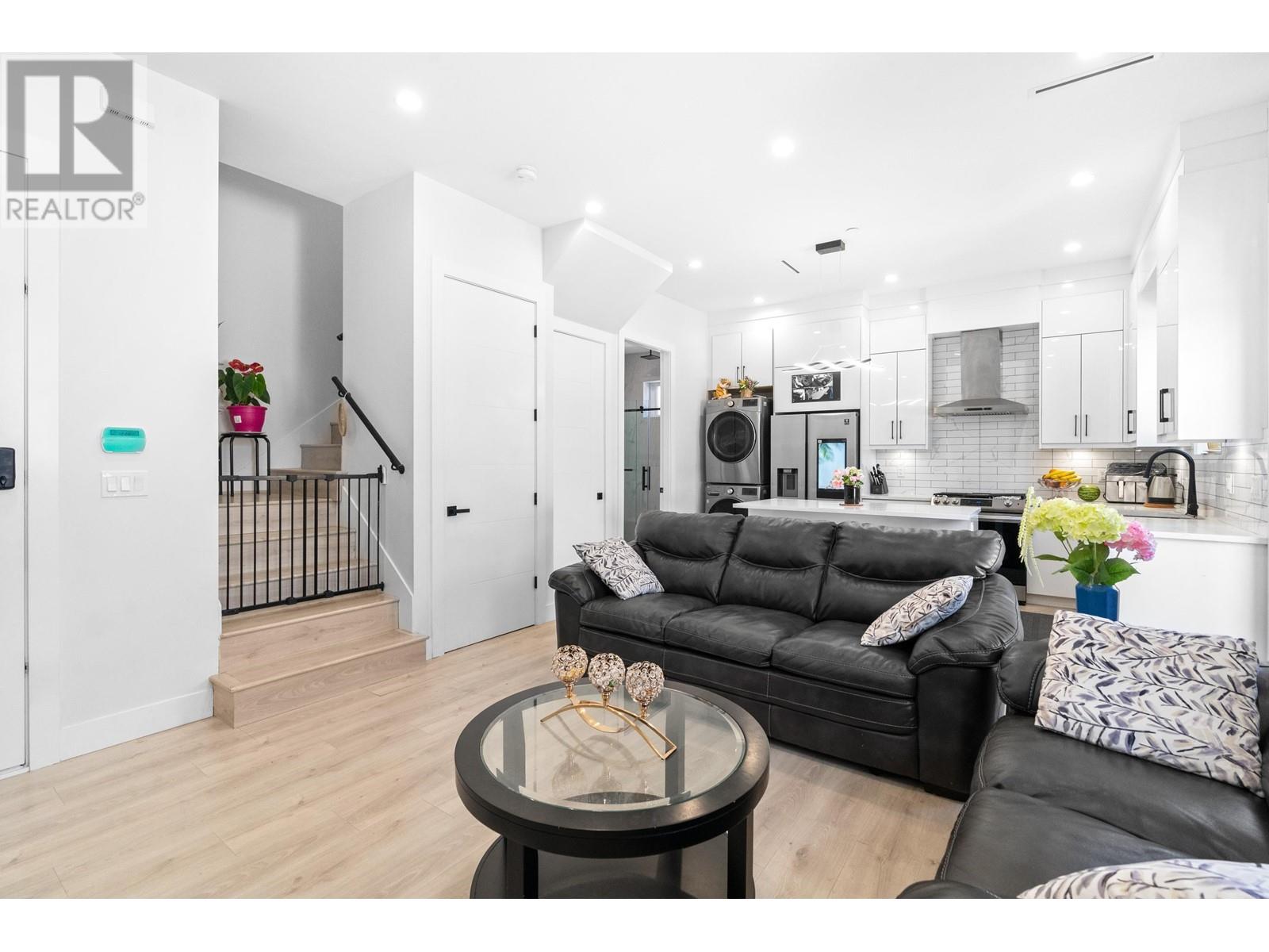 Listing Picture 7 of 34 : 465 E 57TH AVENUE, Vancouver / 溫哥華 - 魯藝地產 Yvonne Lu Group - MLS Medallion Club Member