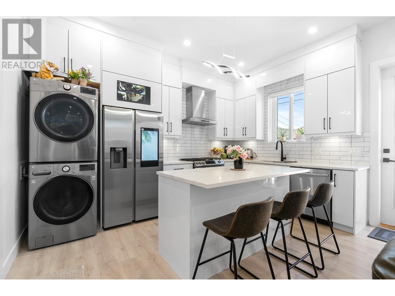 Listing Picture 8 of 34 : 465 E 57TH AVENUE, Vancouver / 溫哥華 - 魯藝地產 Yvonne Lu Group - MLS Medallion Club Member