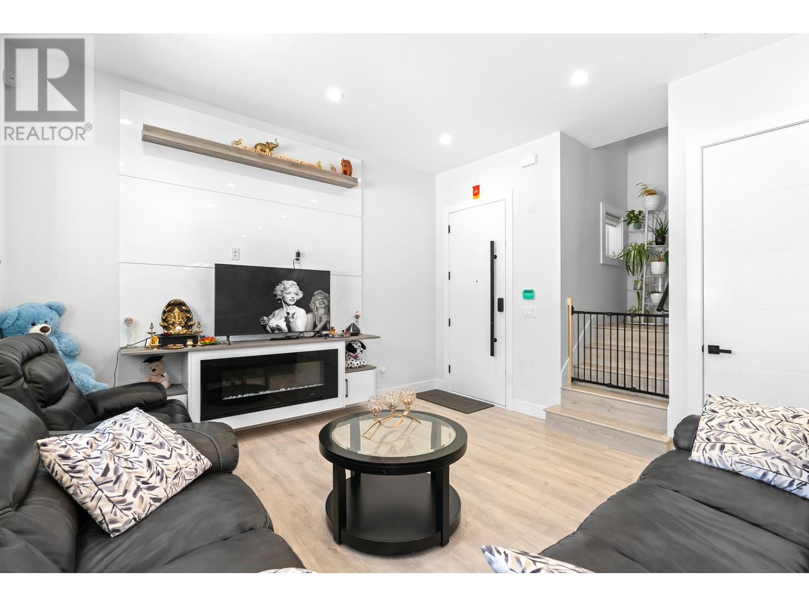 Listing Picture 5 of 34 : 465 E 57TH AVENUE, Vancouver / 溫哥華 - 魯藝地產 Yvonne Lu Group - MLS Medallion Club Member