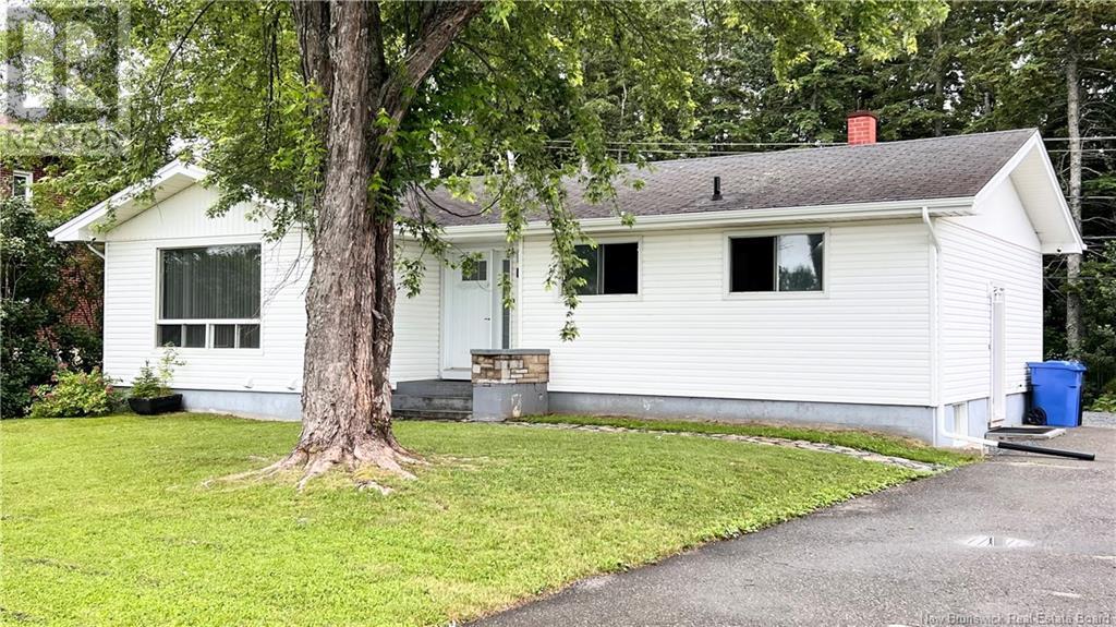 Property at 1235 Vanier image 5