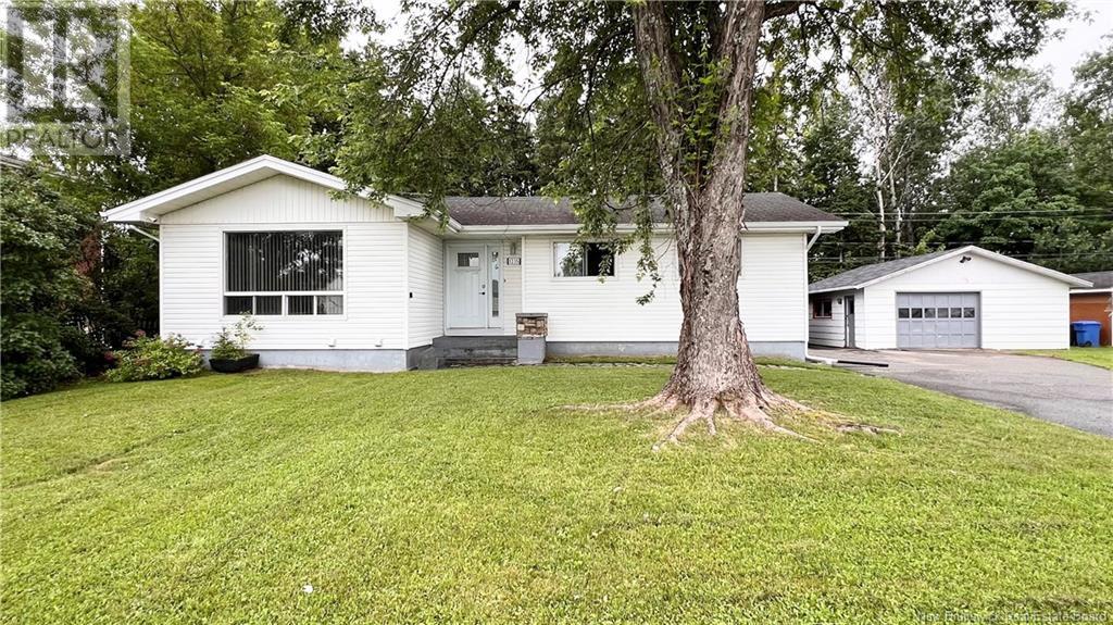 Property at 1235 Vanier image 3