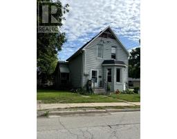 15 Chestnut Street E, Aylmer, Ca