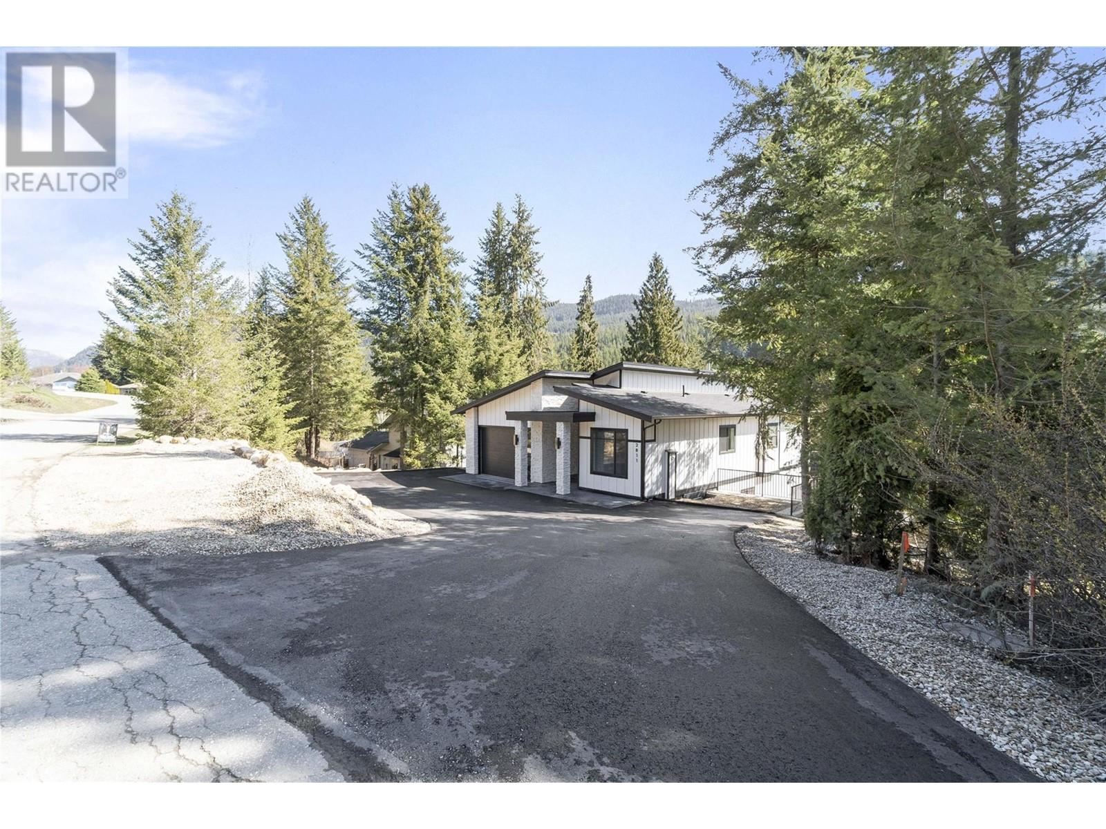 Property at 2811 Mountview Drive image 1