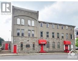 72 DANIEL STREET