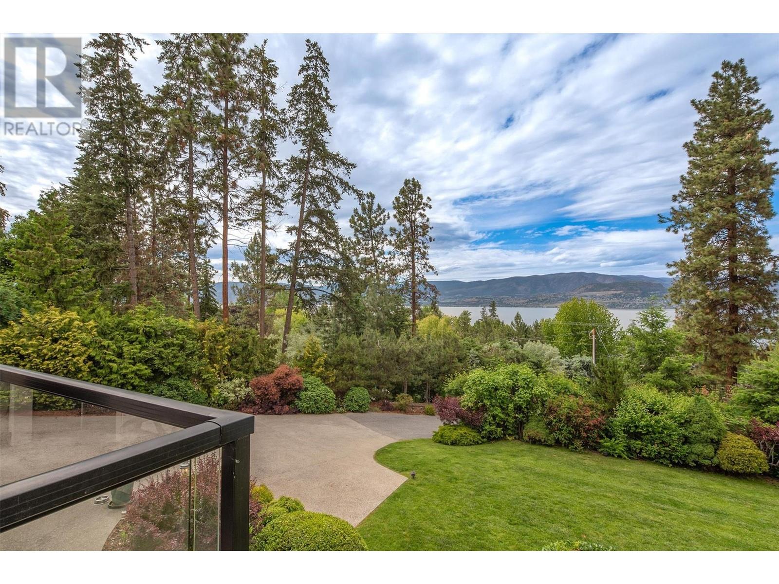 5139 Lakeshore Road Kelowna