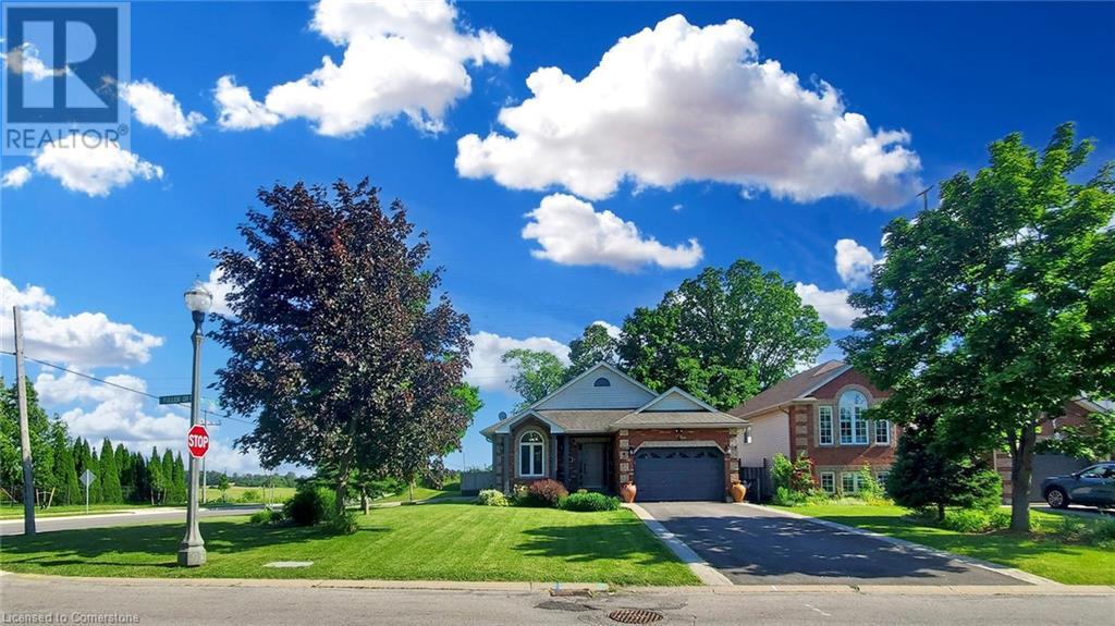 1 Fuller Drive, Caledonia, Ontario  N3W 2L3 - Photo 2 - 40606881