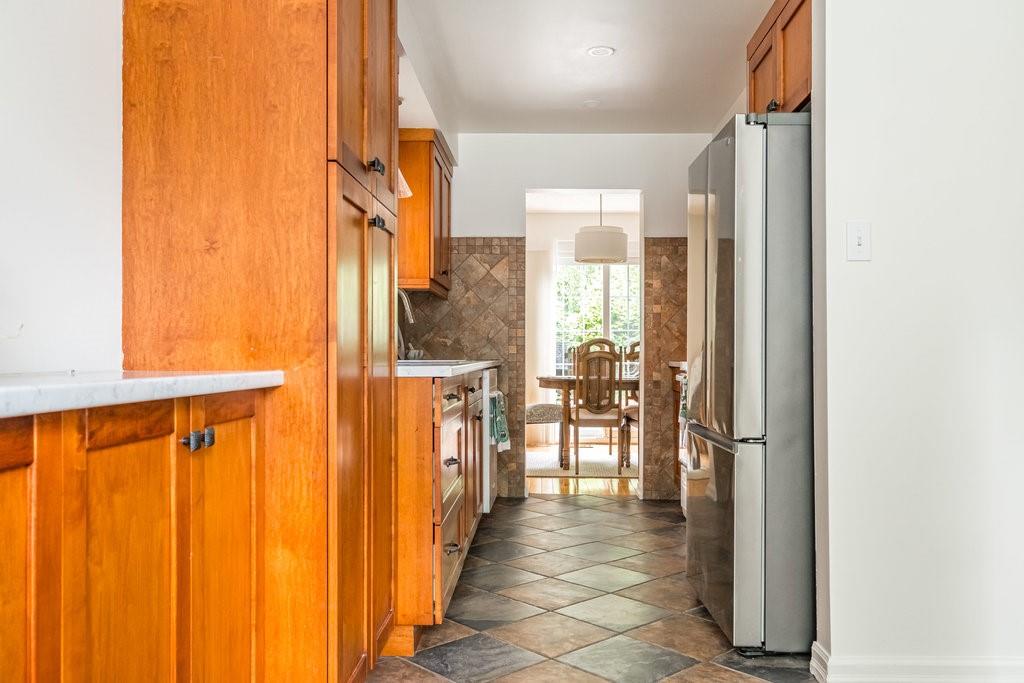 Image of property at 4 Knollwood Court