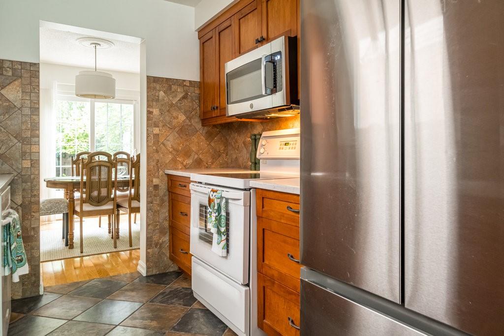 Image of property at 4 Knollwood Court