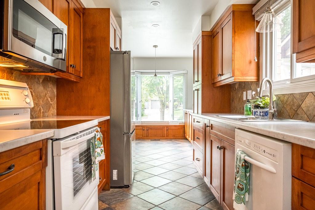 Image of property at 4 Knollwood Court