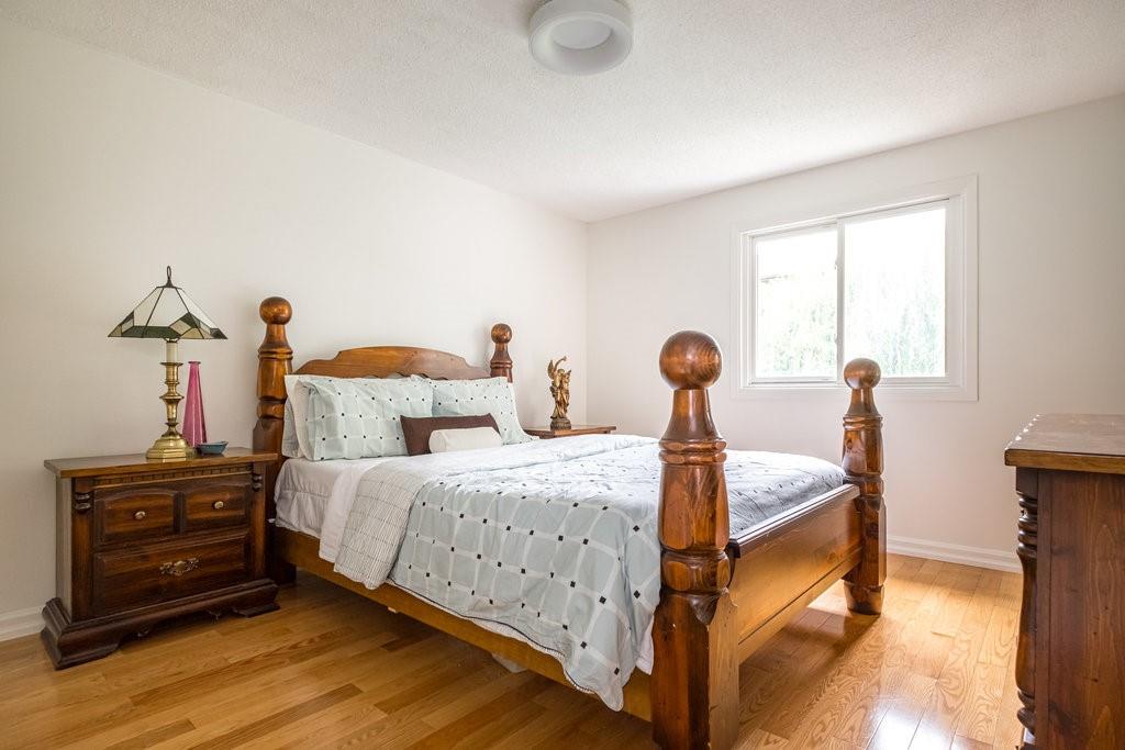 Image of property at 4 Knollwood Court