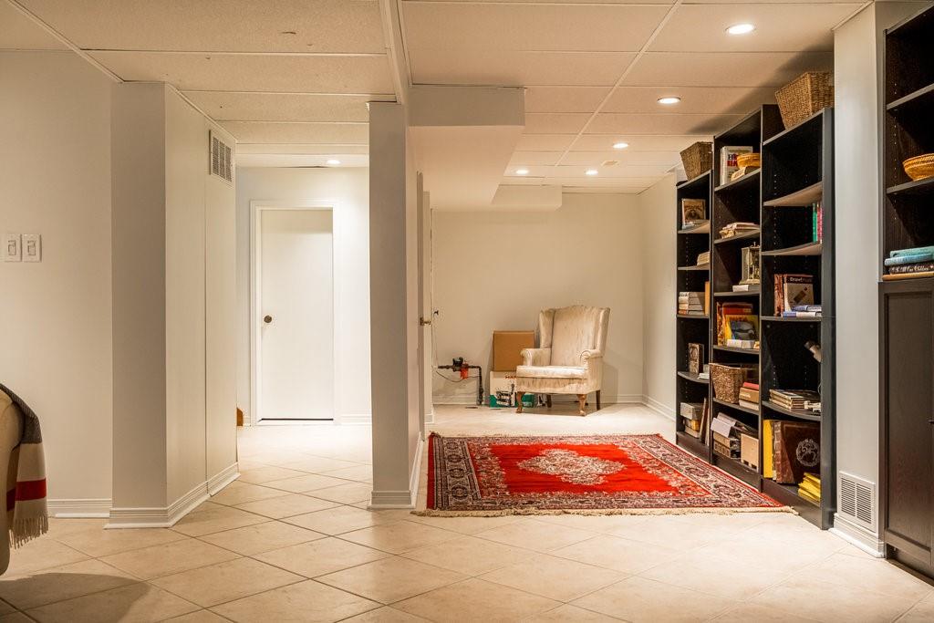 Image of property at 4 Knollwood Court