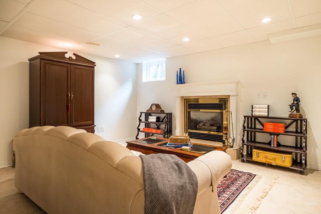 Image of property at 4 Knollwood Court