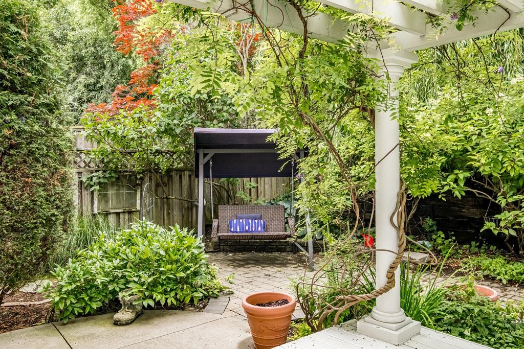 Image of property at 4 Knollwood Court