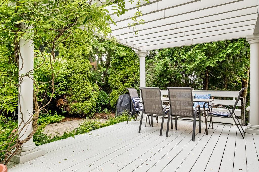 Image of property at 4 Knollwood Court