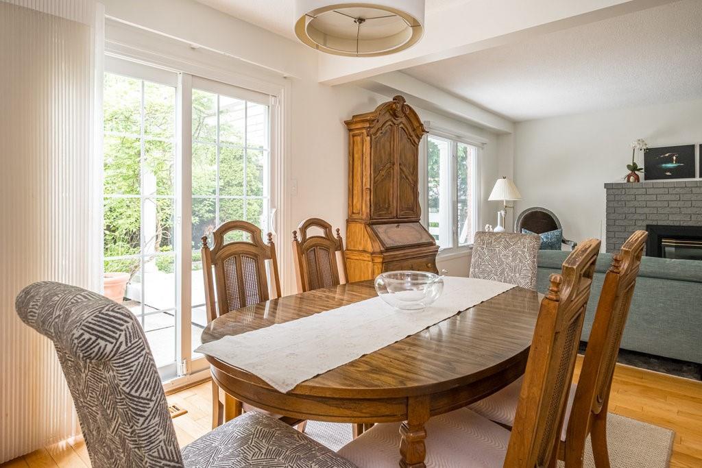 Image of property at 4 Knollwood Court