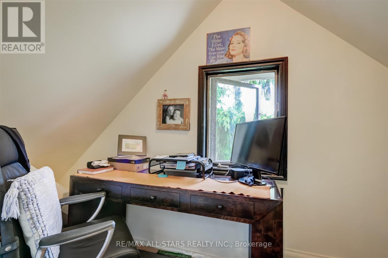 18 Aylesford Drive, Toronto (Birchcliffe-Cliffside), Ontario  M1M 1L7 - Photo 11 - E9036245