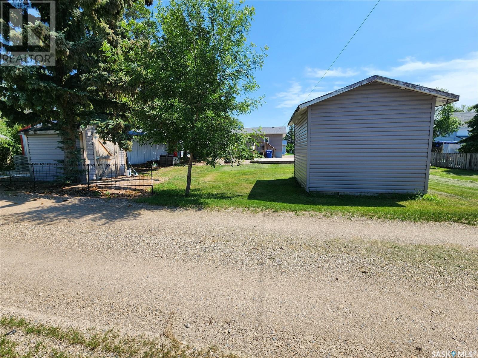 128 1st Avenue E, Montmartre, Saskatchewan  S0G 3M0 - Photo 9 - SK976557