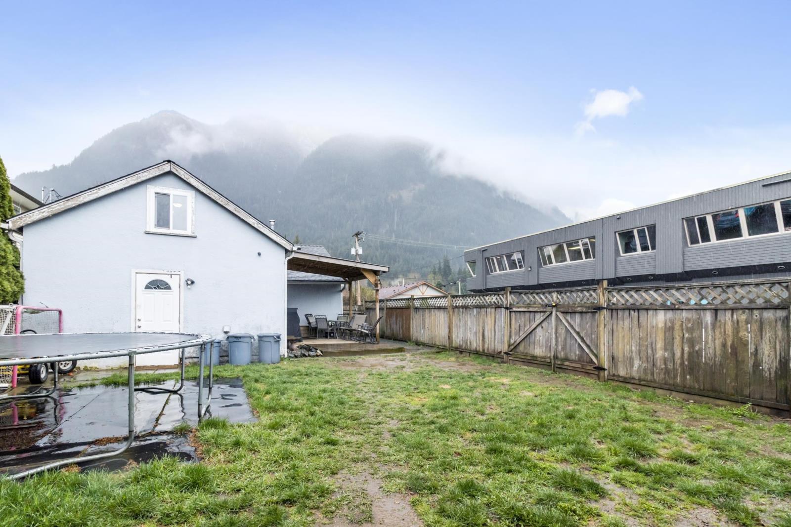 325 Hudson Bay Street, Hope, British Columbia  V0X 1L0 - Photo 4 - R2905382