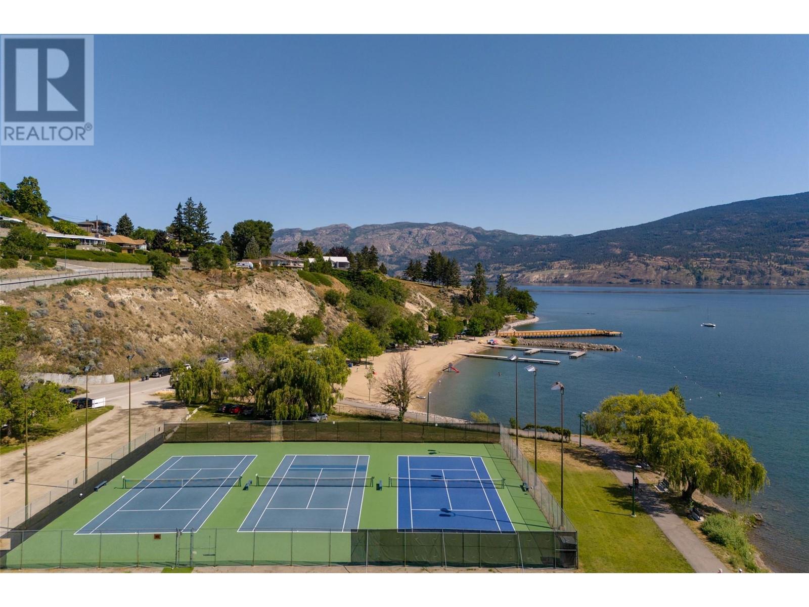 13415 Lakeshore Drive S Unit# PH2 Summerland