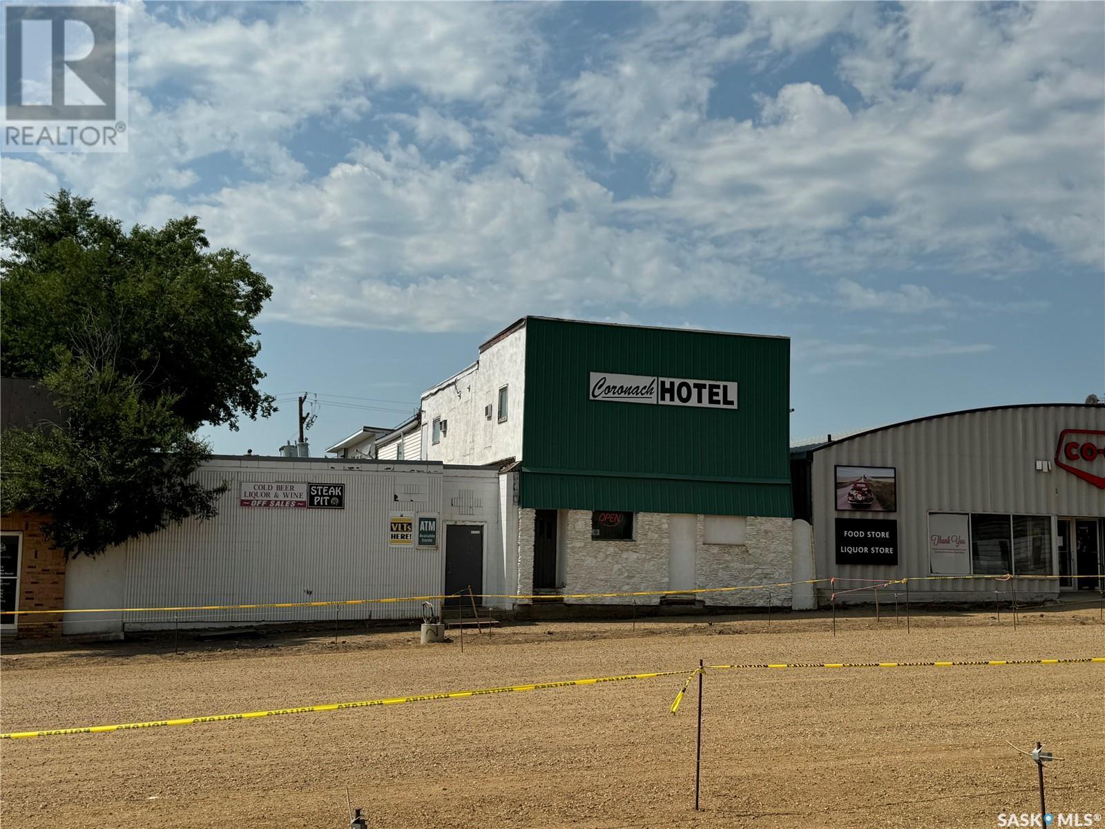 114 Centre Street, Coronach, Saskatchewan  S0H 0Z0 - Photo 2 - SK976580