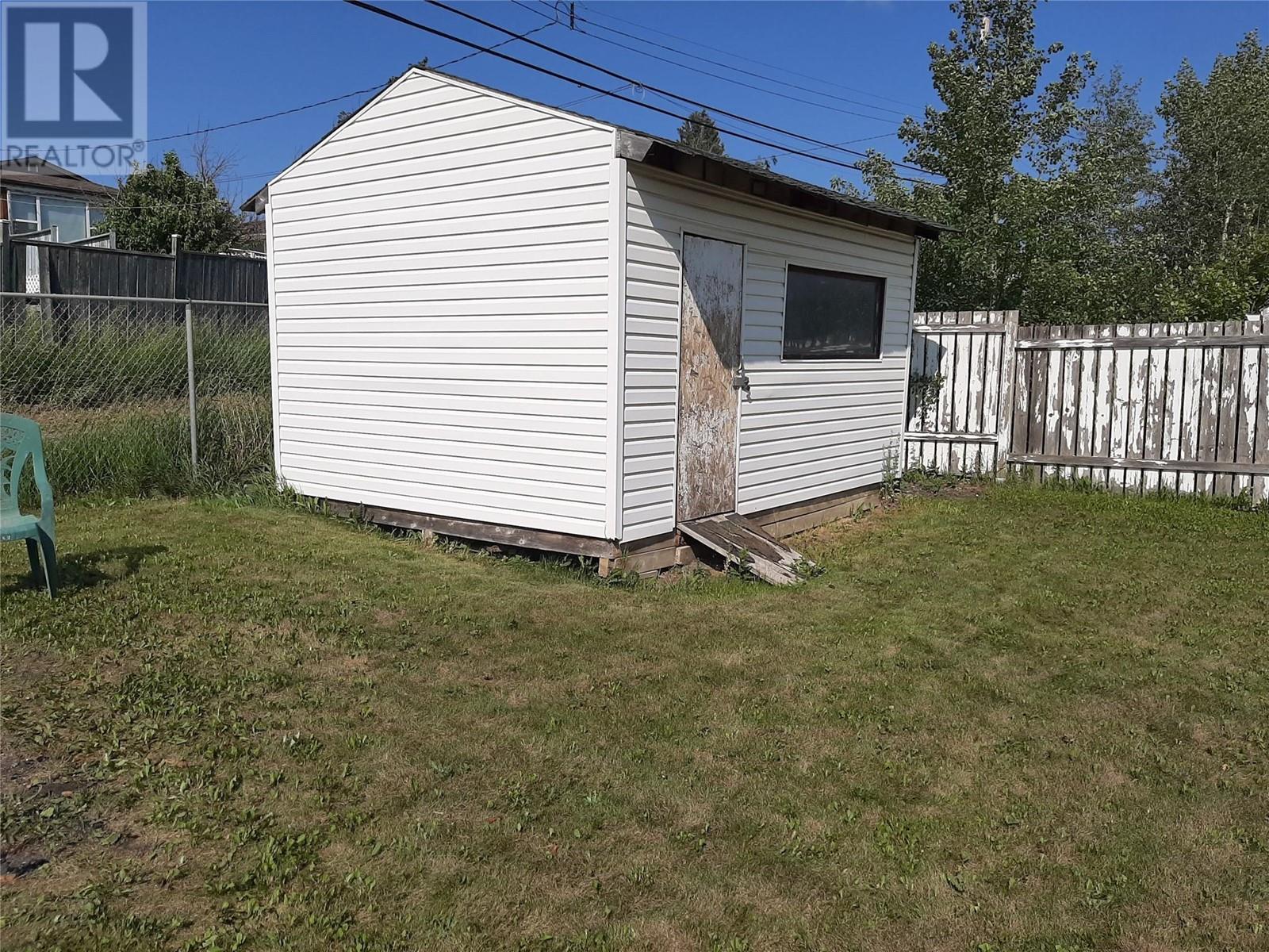 1628 96 Avenue Dawson Creek