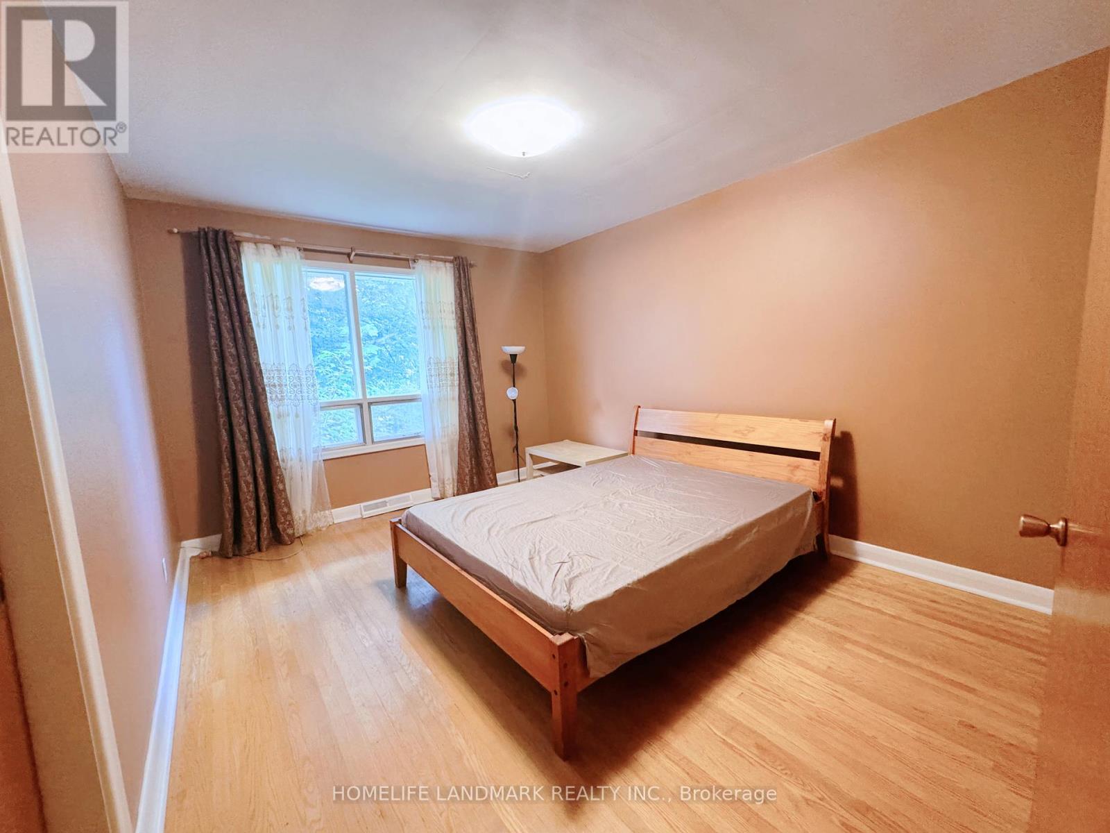 26 Harrison Road, Toronto (St. Andrew-Windfields), Ontario  M2L 1V4 - Photo 12 - C9036936