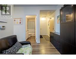 60 CHARLES Street W Unit# 701