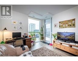 60 CHARLES Street W Unit# 701