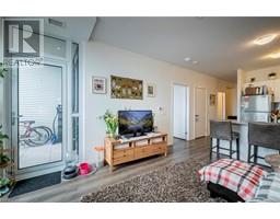 60 CHARLES Street W Unit# 701