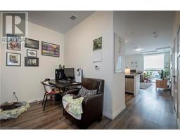 60 CHARLES Street W Unit# 701