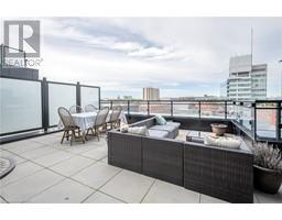 60 CHARLES Street W Unit# 701