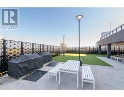 60 CHARLES Street W Unit# 701