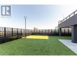 60 CHARLES Street W Unit# 701