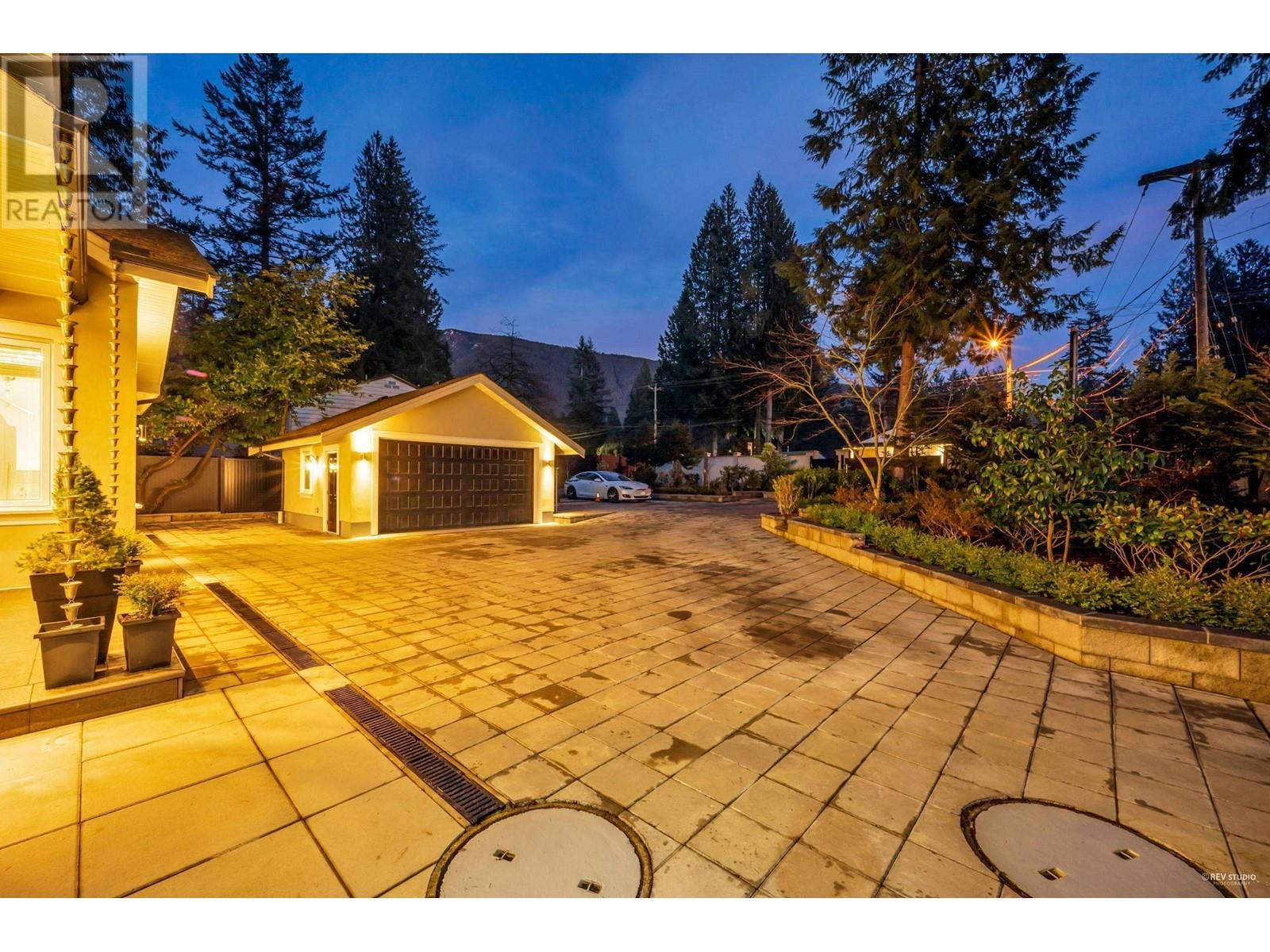 4511 Capilano Road, North Vancouver, British Columbia  V7R 4K2 - Photo 31 - R2904891