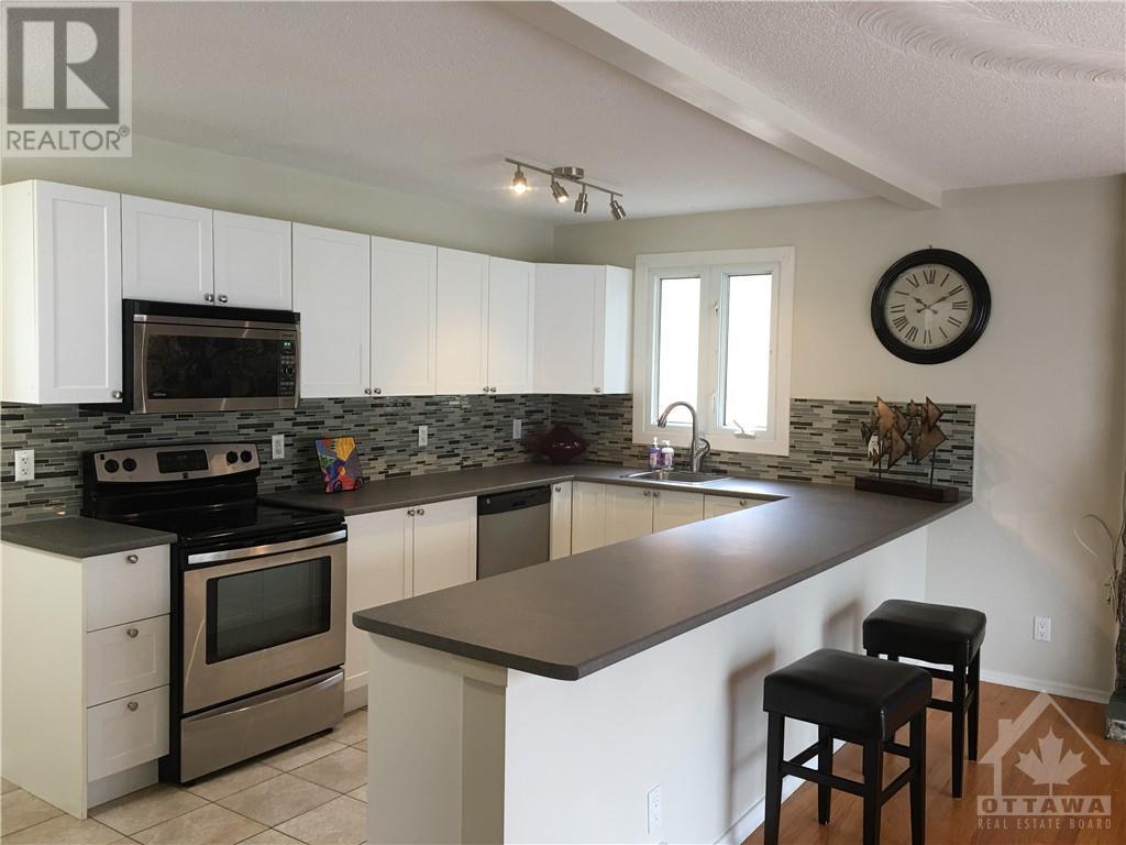 970 Shamir Avenue, Ottawa, Ontario  K1G 2T2 - Photo 6 - 1402034