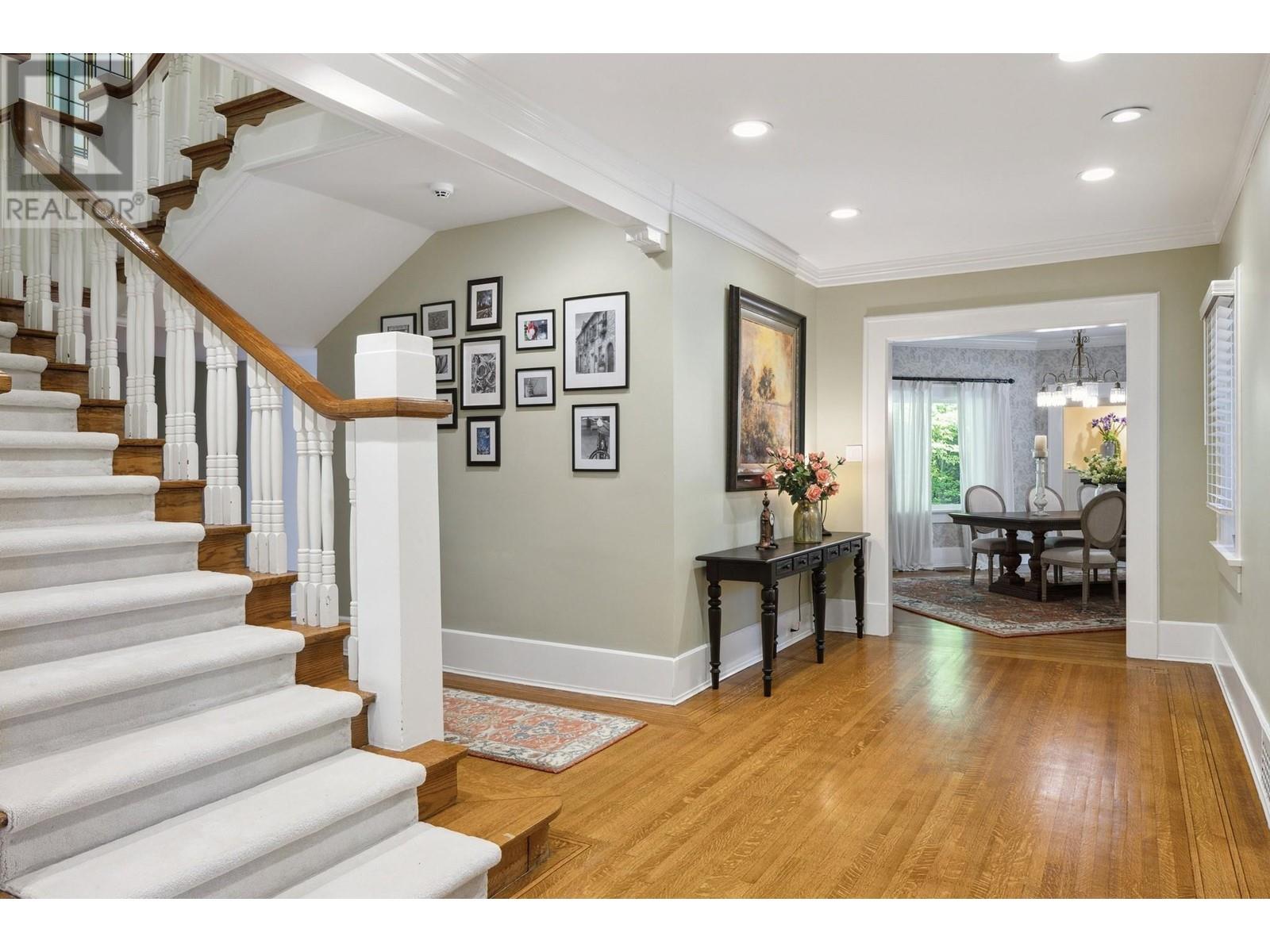 Listing Picture 6 of 36 : 4051 MARGUERITE STREET, Vancouver / 溫哥華 - 魯藝地產 Yvonne Lu Group - MLS Medallion Club Member