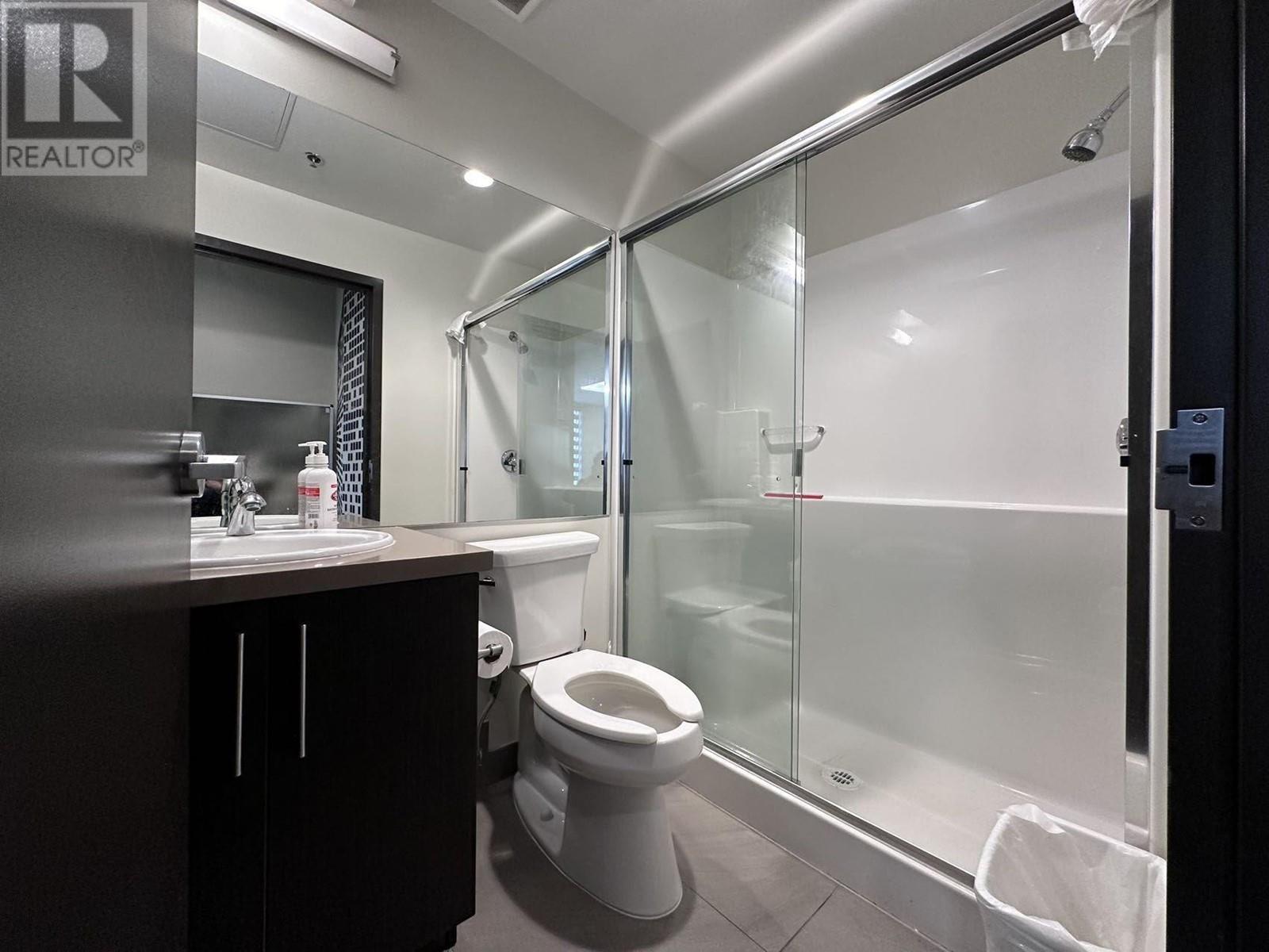 Listing Picture 8 of 9 : 2035 10013 RIVER DRIVE, Richmond / 烈治文 - 魯藝地產 Yvonne Lu Group - MLS Medallion Club Member