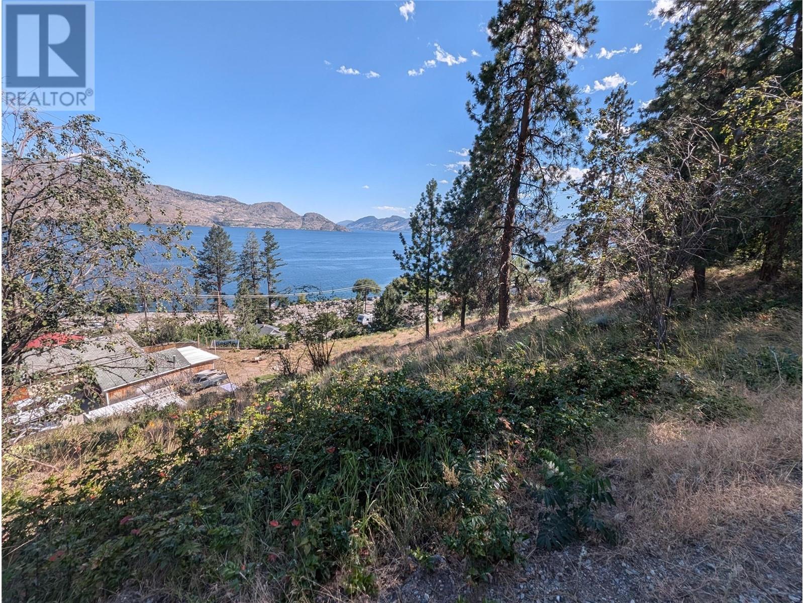 5878 Lakeview Avenue, Peachland, British Columbia  V0H 1X4 - Photo 2 - 10317408