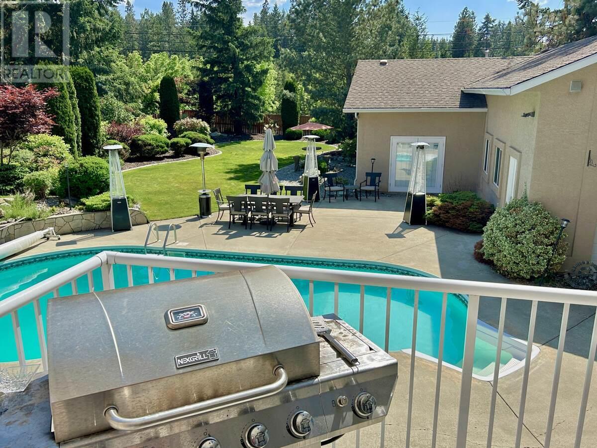 Property at 3911 Lakevale Place image 5