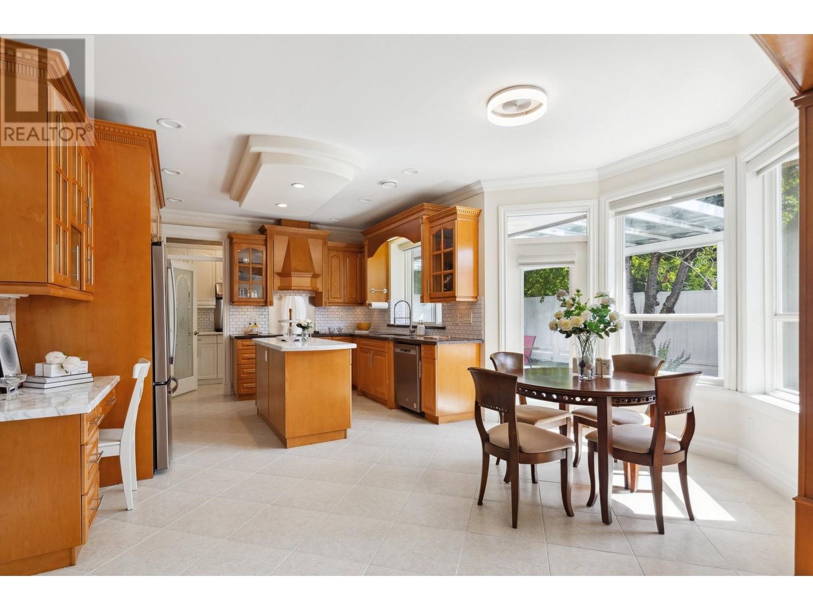 Listing Picture 13 of 38 : 9900 GREENLEES ROAD, Richmond / 烈治文 - 魯藝地產 Yvonne Lu Group - MLS Medallion Club Member