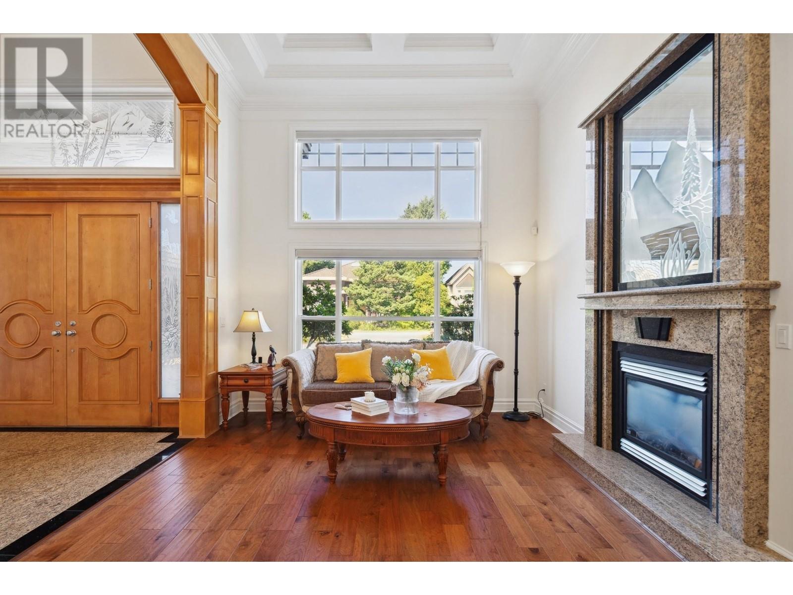 Listing Picture 3 of 38 : 9900 GREENLEES ROAD, Richmond / 烈治文 - 魯藝地產 Yvonne Lu Group - MLS Medallion Club Member