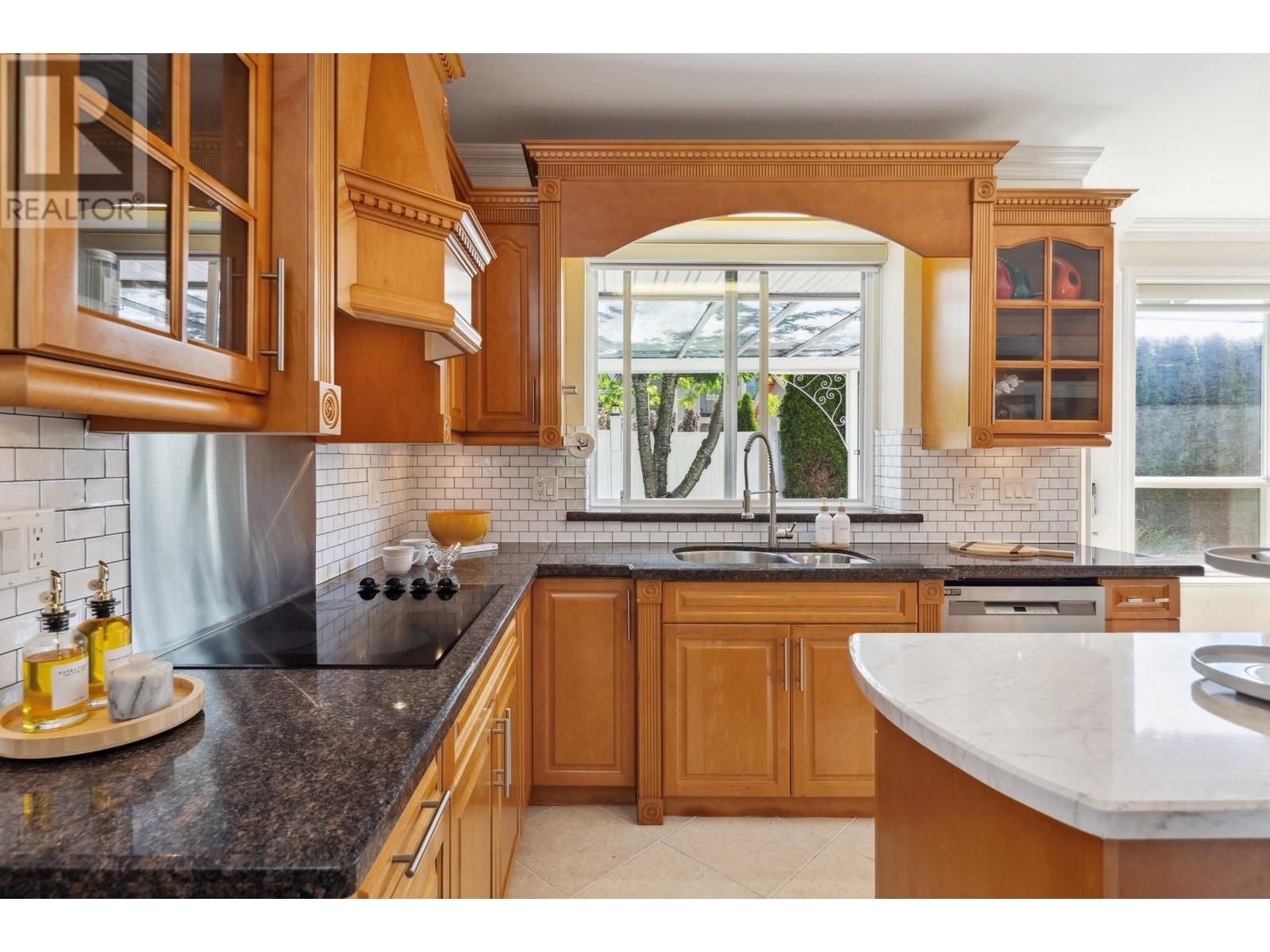 Listing Picture 17 of 38 : 9900 GREENLEES ROAD, Richmond / 烈治文 - 魯藝地產 Yvonne Lu Group - MLS Medallion Club Member