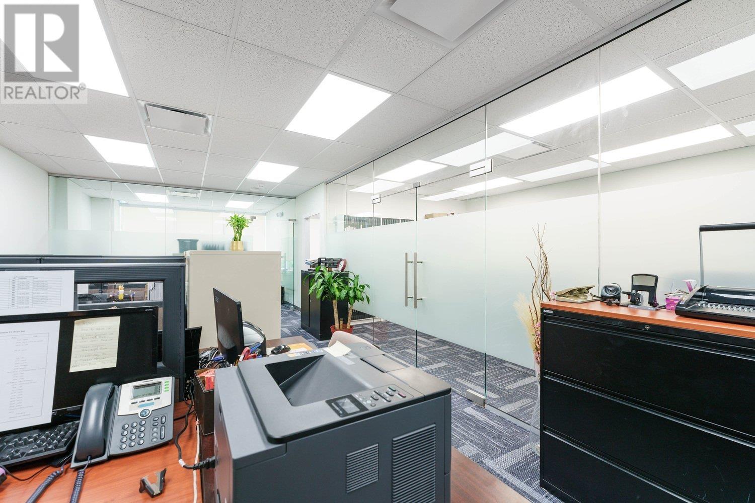 Listing Picture 13 of 26 : 370 6628 RIVER ROAD, Richmond / 烈治文 - 魯藝地產 Yvonne Lu Group - MLS Medallion Club Member