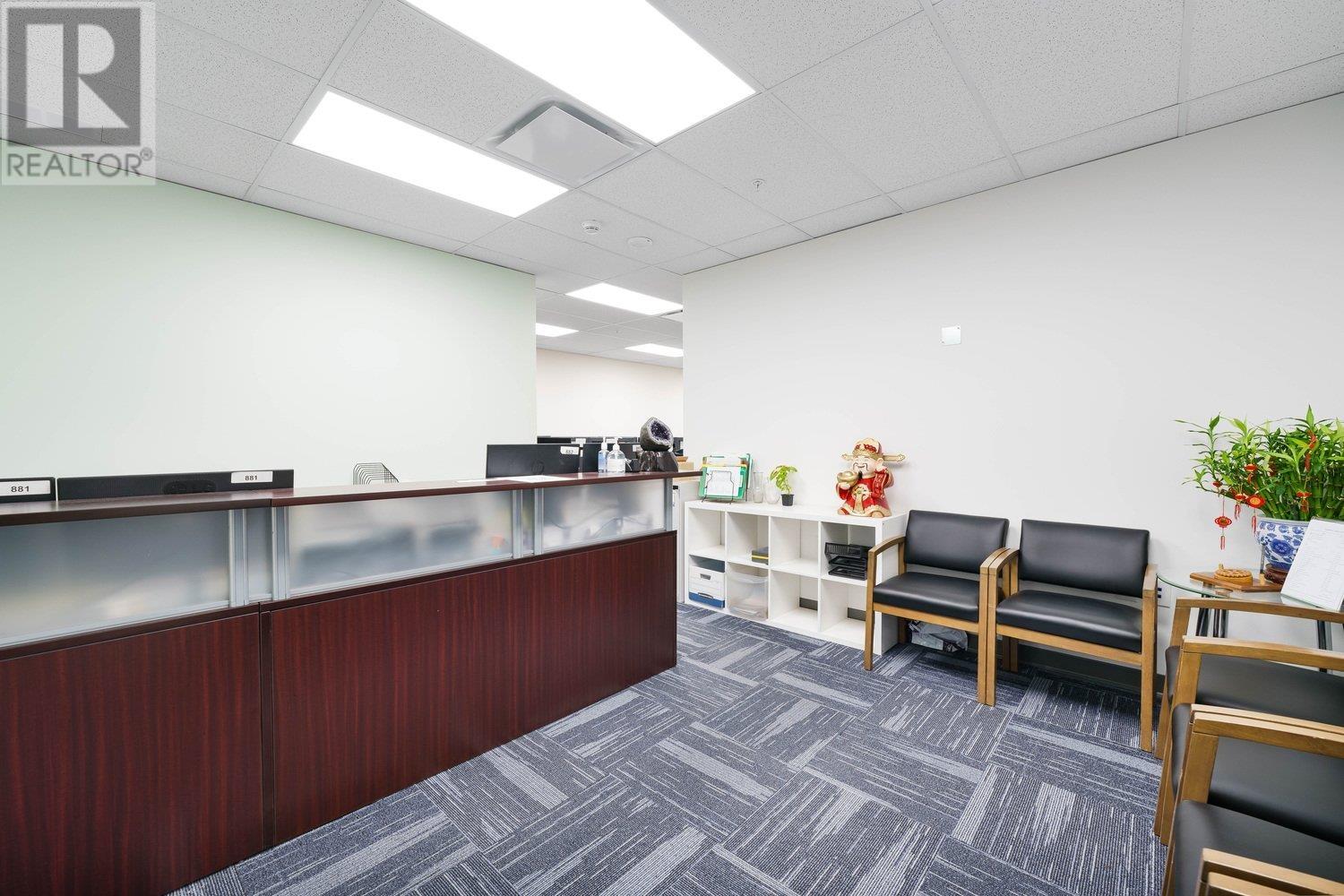 Listing Picture 6 of 26 : 370 6628 RIVER ROAD, Richmond / 烈治文 - 魯藝地產 Yvonne Lu Group - MLS Medallion Club Member