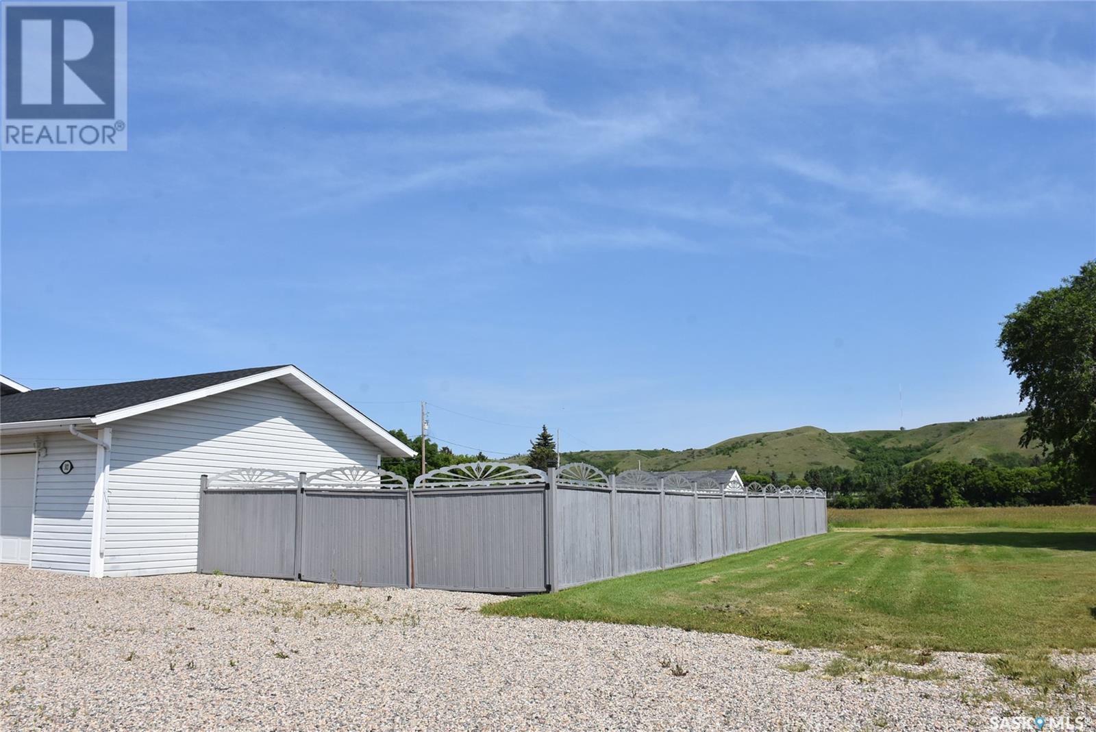 302 Okaneese Avenue N, Fort Qu'appelle, Saskatchewan  S0G 1S0 - Photo 4 - SK976662