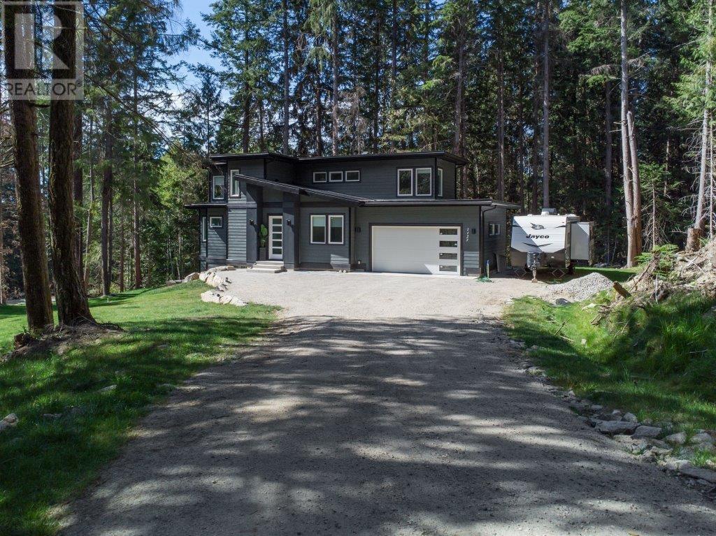 1127 Malcolm Creek Road, Roberts Creek, British Columbia  V0N 2W3 - Photo 36 - R2865280