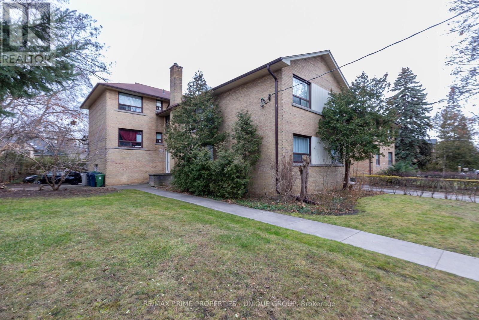 157 Berry Road, Toronto (Stonegate-Queensway), Ontario  M8Y 1W4 - Photo 5 - W9038080