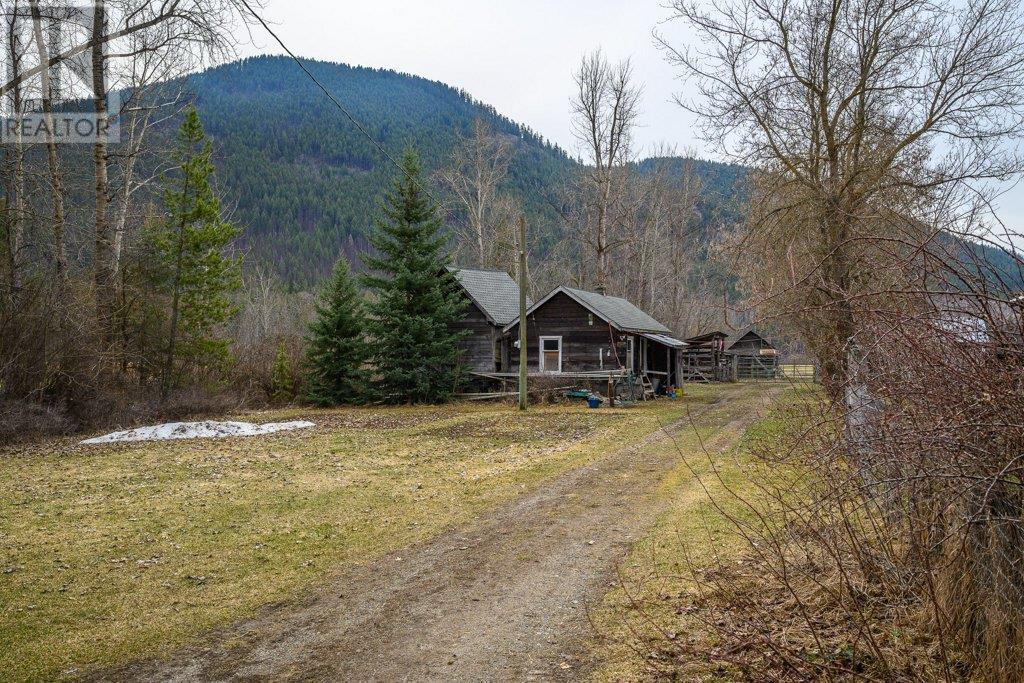 487 Lumby Mabel Lake Road Lumby